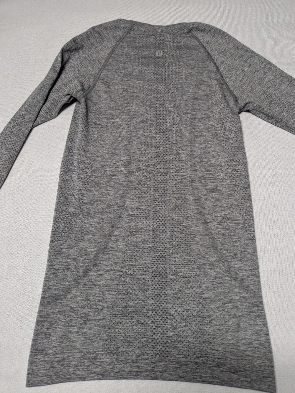 Lululemon Swiftly Tech Long Sleeve - Size 2